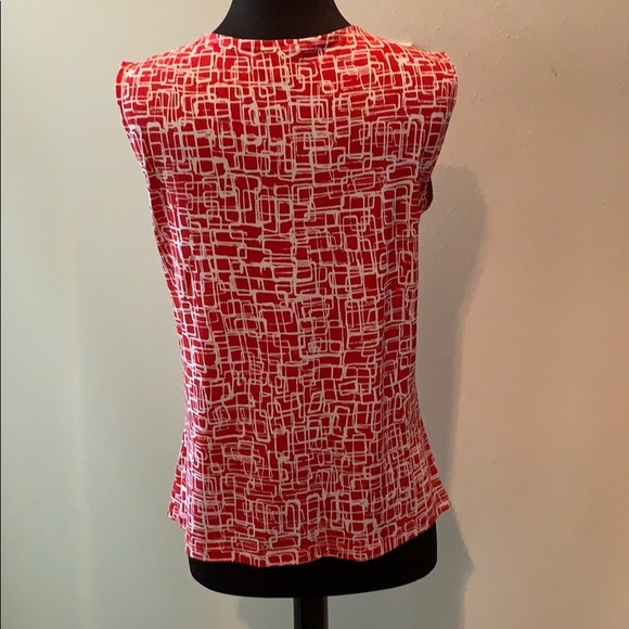 Sleeveless blouse - Picture 2 of 6